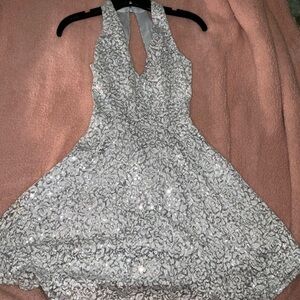 JOSH & JAZZ Silver/White Sequin Halter Mini Dress - Party/Cocktail - Size 3/4